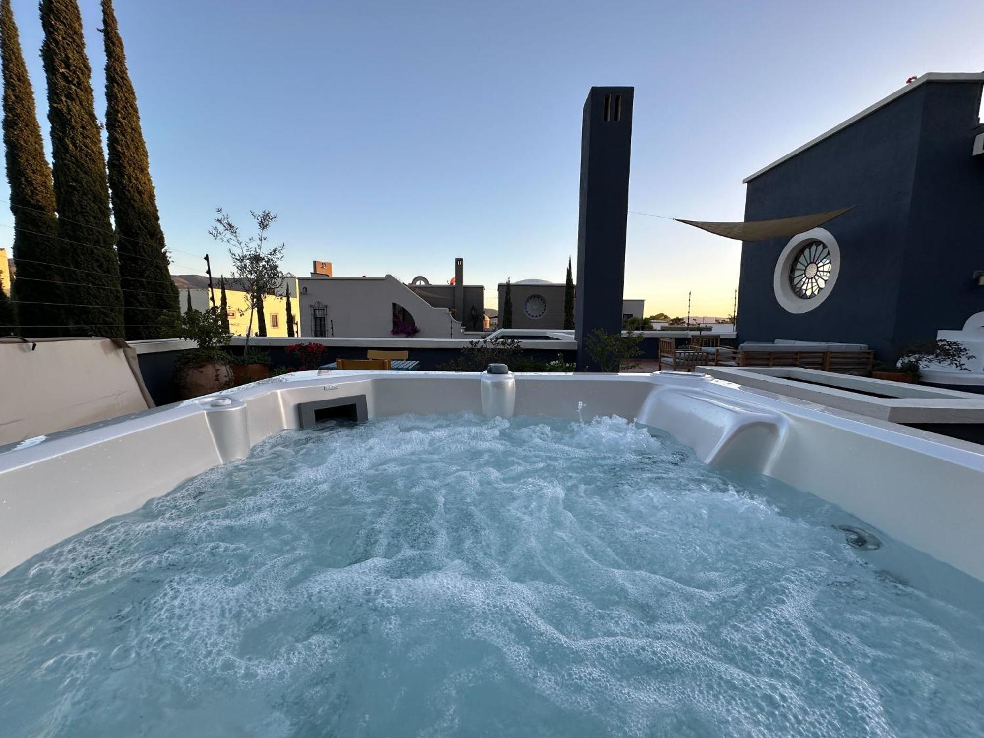 Rooftop Jacuzzi! Country-Style 4 Bedroom Cottage San Miguel de Allende Buitenkant foto