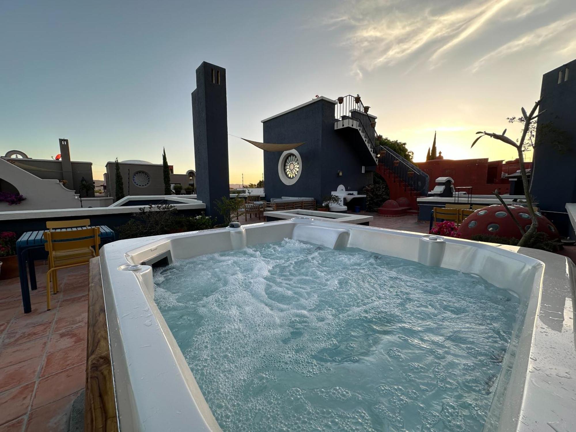 Rooftop Jacuzzi! Country-Style 4 Bedroom Cottage San Miguel de Allende Buitenkant foto